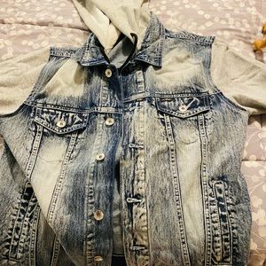 🌻Hooded 2 tone jean jacket 🌻